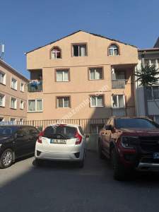 Koşuyolu Barbaros'da, 11 Daire 2 Dükkanlı Komple Bina 2