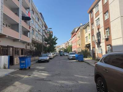 Koşuyolu Barbaros'da, 11 Daire 2 Dükkanlı Komple Bina 18