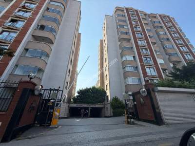 Koşuyolu Barbaros'da, 11 Daire 2 Dükkanlı Komple Bina 4