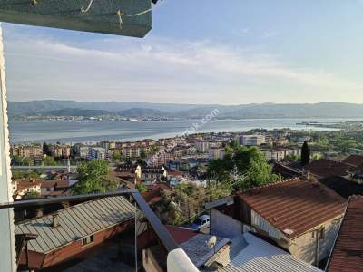 Kocaeli İzmit'te Satılık Deniz Manzaralı 4 Katlı Bina 5