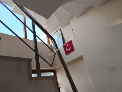 Kocaeli İzmit'te Satılık Deniz Manzaralı 4 Katlı Bina 24