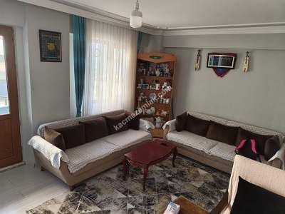 Kocaeli İzmit'te Satılık Deniz Manzaralı 4 Katlı Bina 11