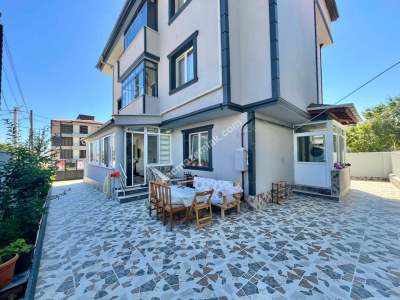 Marmaraereğlisi Yeniçiftlik Merkezde Satılık Bina 5