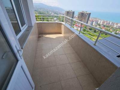 Trabzon Akçaabat Söğütlü'de Satılık Bina ​ 14