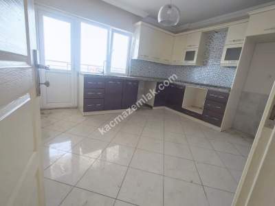 Trabzon Akçaabat Söğütlü'de Satılık Bina ​ 12