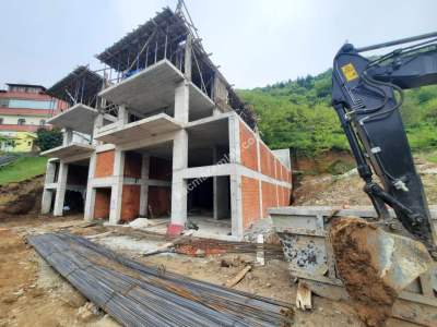 Trabzon Esiroğlu Cadde Üzerinde Satılık Komple Bina 2