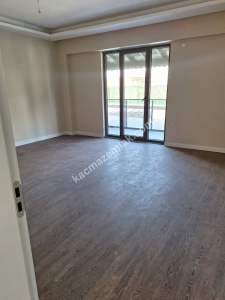 Sakarya Serdivan Yazlık Mahallesi Kanal Boyu Mevki 2+1 9