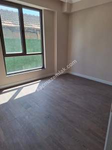 Sakarya Serdivan Yazlık Mahallesi Kanal Boyu Mevki 2+1 6