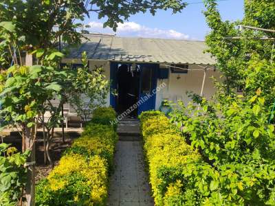 Gemlik Kurşunlu Mah Satılık Denize Sıfır Bahçeli Villa 32