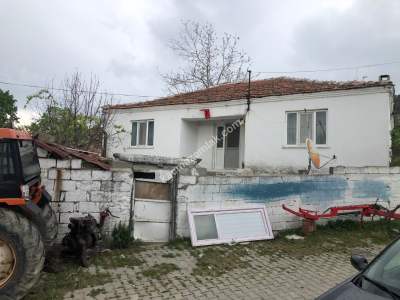 Gelibolu Karainebeyli Köyünde Satılık Kargir Ev 1