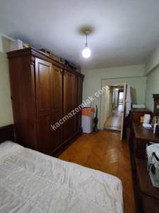 Afyon Cumhuriyet Mahallesinde Satılık 3+1 Daire 6