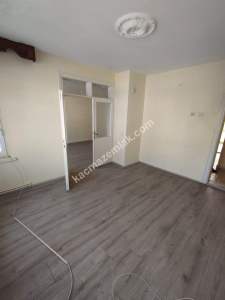 Afyon Hamidiye Mahallesinde Satılık 3+1 Daire 3