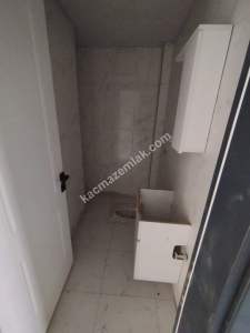 Afyon Yenice Mahallesinde Satılık 3+1 Daire 18