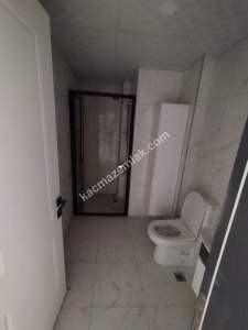 Afyon Yenice Mahallesinde Satılık 3+1 Daire 4