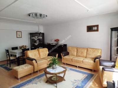 30 Ağustos Mah. 150 M² Önü Açık Yapılı Daire