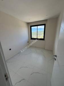 Konak Green Towers'ta Satılık 2+1 Full Aktiviteli Dair 8