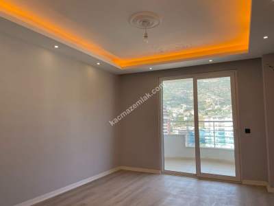 Alanya Cikcilli'de Satılık Tek Tapulu 2 Adet 3+1 Daire 36