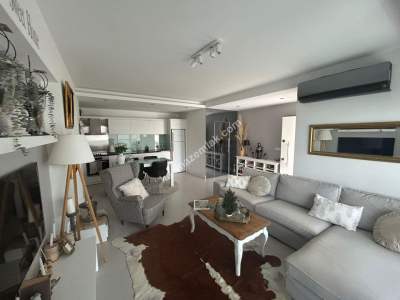 Özel Havuzlu Ve Bahçeli -Site İçinde Satılık -Side 1