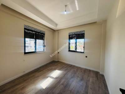 Manavgat Çarşı Merkez'de Satılık 2+1 Daire 8