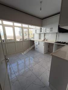 Aydın Cumhuriyet Mah 3+1 Ara Kat Satılık 32