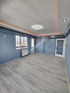 Aydın İncirliova İstiklal Mah 3+1 Cadde Üzeri Satılık 30