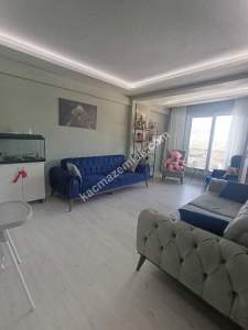 Aydın Umurlu 3+1 Cadde Üzeri Ara Kat Satılık 2