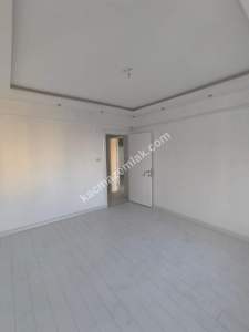 Kacmaz Emlaktan Ordu Caddesinde İçi Yapılı Daire 2