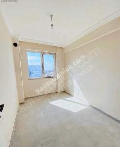 Kaçmaz Emlak Nazilliden Yeşil Mahallede Satılık Daire 5