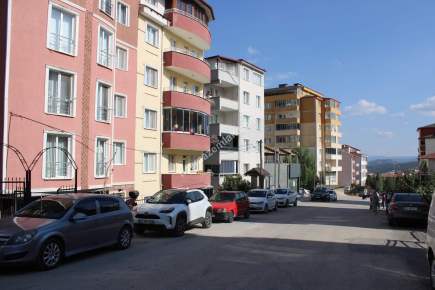 Bahçelievler Mah. Merkezi Konumda Satılık 3+1 Daire 3