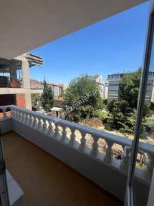 Beşevler/Konak Mah. Merkezi Konumda Bakımlı 3+1 Satılık 28