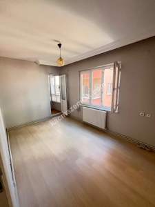 Beşevler/Konak Mah. Merkezi Konumda Bakımlı 3+1 Satılık 1