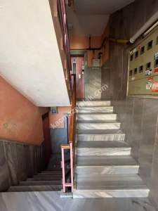 Beşevler/Konak Mah. Merkezi Konumda Bakımlı 3+1 Satılık 31