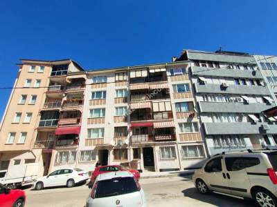 Osmangazi Ortapazar Cad Tophanede Satılık 3+1 Daire 3