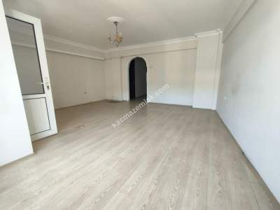 Osmangazi Ortapazar Cad Tophanede Satılık 3+1 Daire 16