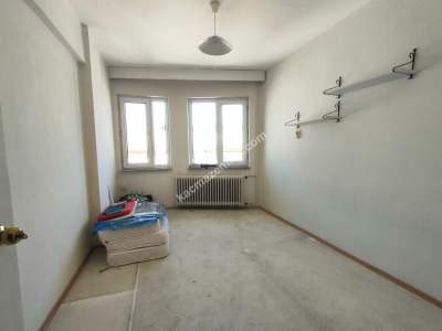 Osmangazi Ortapazar Cad Tophanede Satılık 3+1 Daire 12