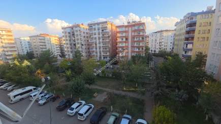 Diyarbakır Gazilerde 3+1 Satılık Fırsat Daire 3