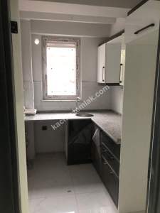 Kaçmaz'dan Zafer Mah. 2+0 Daire 9