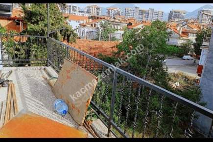 Isparta Merkez Yedişehitler 3 Katlı Acil Satılık Bina 14