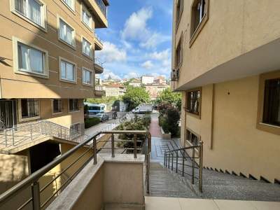 Ataşehir Esatpaşa Site İçinde 1+1 Ayrı Mutfak Daire 3