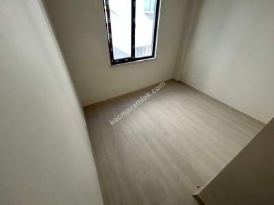 Esatpaşa 2.Kat 2+1 75 M2 Açık Mutfak Balkonlu Sıfır 8