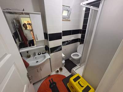 Örnek Mah Bahçe Katı 2+1 A.mutfak 70 M2 12 Yaşında 30