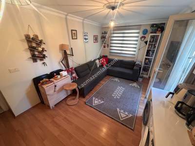 Örnek Mah Bahçe Katı 2+1 A.mutfak 70 M2 12 Yaşında 14