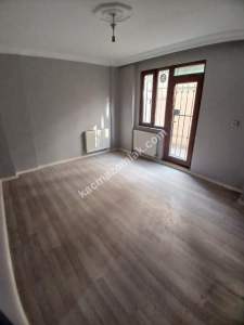 Avcılar Üniversite Mh E-5 Çok Yakın 1+1 Bahçeli Daire 1