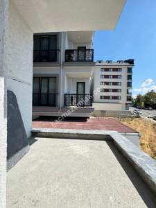 Çekmeköy Merkez'de Ebeveyn Banyolu Otoparklı 3+1 Sıfır 1