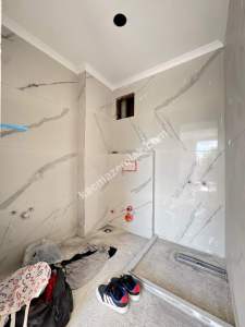 Çekmeköy Merkez'de Ebeveyn Banyolu Otoparklı 3+1 Sıfır 12