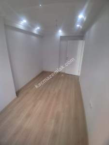 Fatih Hırka-I Şerif'te Asansörlü Yeni Binada 2+1 Daire 20