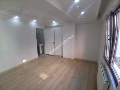 Fatih Hırka-I Şerif'te Asansörlü Yeni Binada 2+1 Daire 12