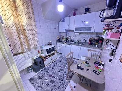 Bağlarbaşı Mah'da 40 M2 Bahçeli 2+1 90 M2 Yenilenmiş 11