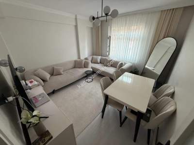 Karlıtepe Mah'da 2+1 80 M2 2.Kat İçi Komple Yenilendi 1