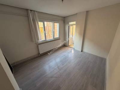 Karlıtepe Mah'da 2+1 85M2 Çift Balkonlu İçi Yenilendi 5